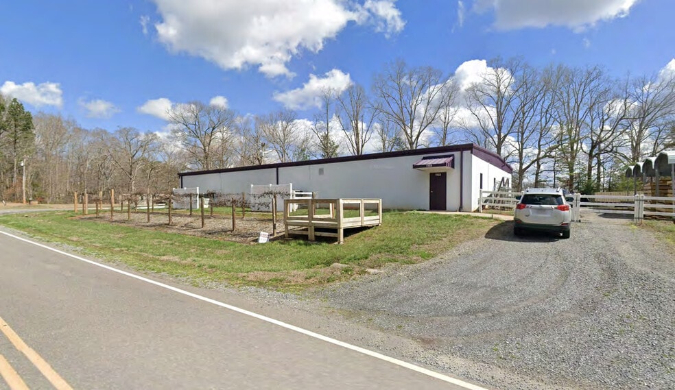 Primary Photo Of 1168 Miles Rd, Dallas Manufacturing For Sale