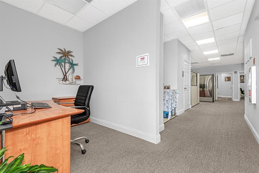 More Photos Of 7301 Wiles Rd, Coral Springs Medical For Lease
