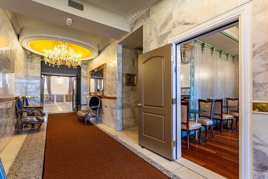 More Photos Of 404 Richmond Ter, Staten Island Specialty For Sale