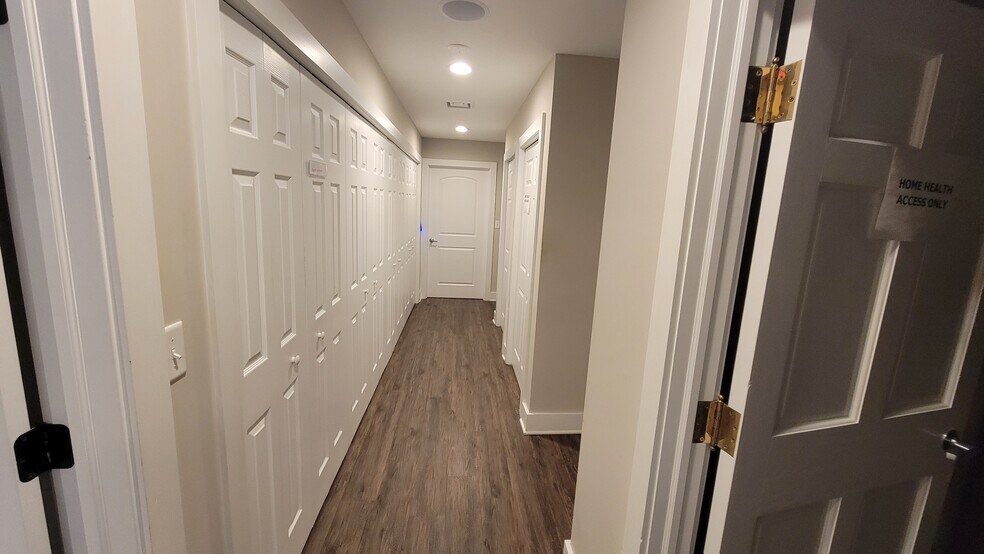 More Photos Of 39475 Ann Arbor Rd E, Plymouth Bank For Lease