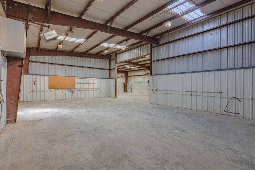 More Photos Of 9604 W County Road 152, Midland Warehouse For Sale