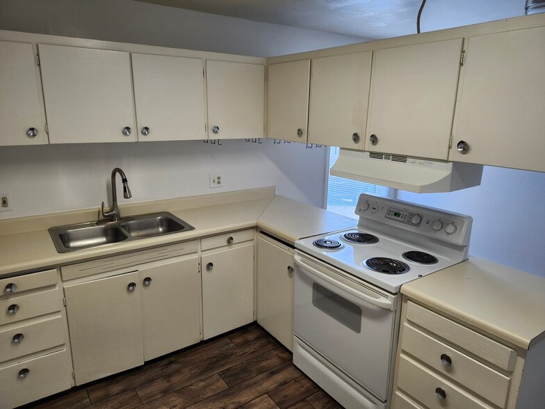 More Photos Of 3925 E 9th Ave, Anchorage Multifamily For Sale