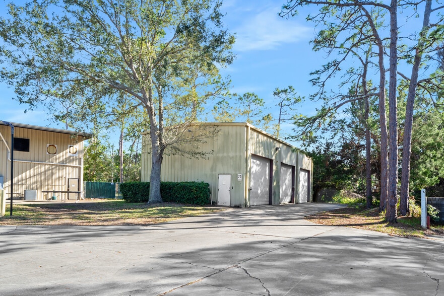 More Photos Of 2 Sunshine Blvd, Ormond Beach Flex For Sale