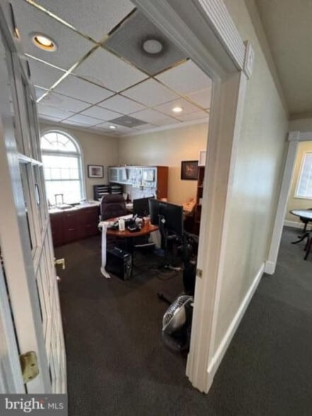 More Photos Of 7544 Holabird Ave, Dundalk Office For Sale