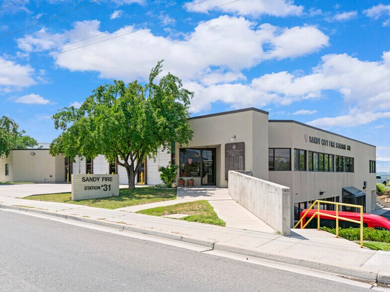 More Photos Of 9010 S 150 E, Sandy Light Manufacturing For Sale