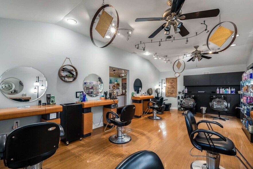 More Photos Of 4065 Lawrenceville Hwy, Tucker Office For Sale