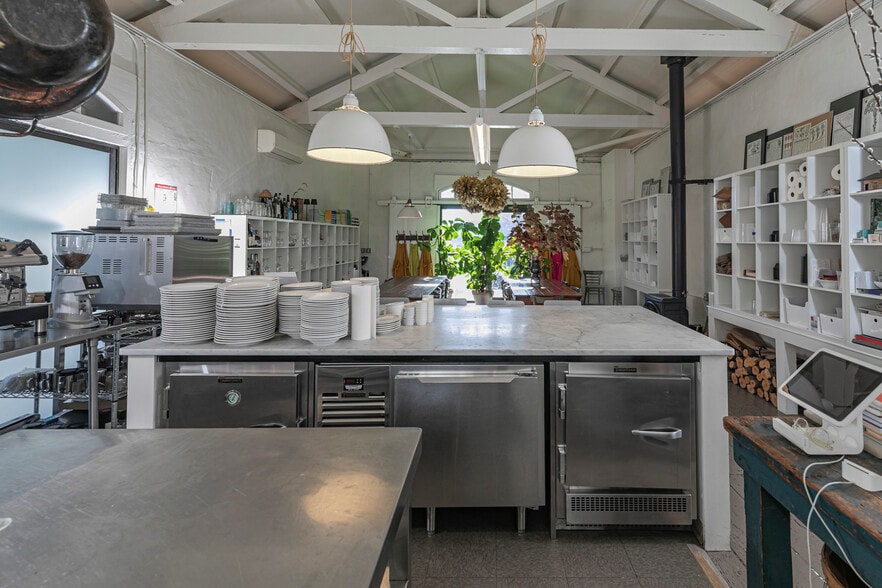 More Photos Of 2 Bridge St, Milford Restaurant For Sale