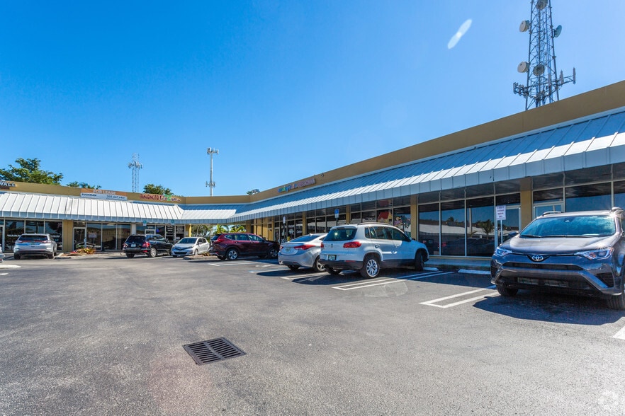 Primary Photo Of 12029-12083 SW 117th Ave, Miami Unknown For Lease