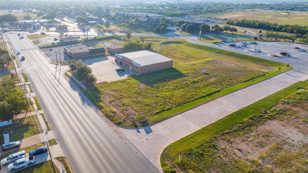 More Photos Of 5201 Texas Ave, Abilene Freestanding For Sale