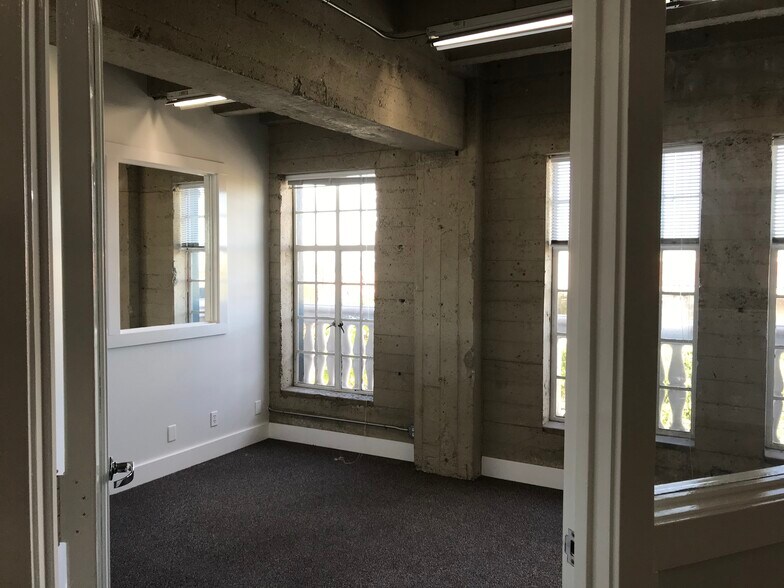 More Photos Of 500-502 University Ave, San Diego Loft Creative Space For Lease