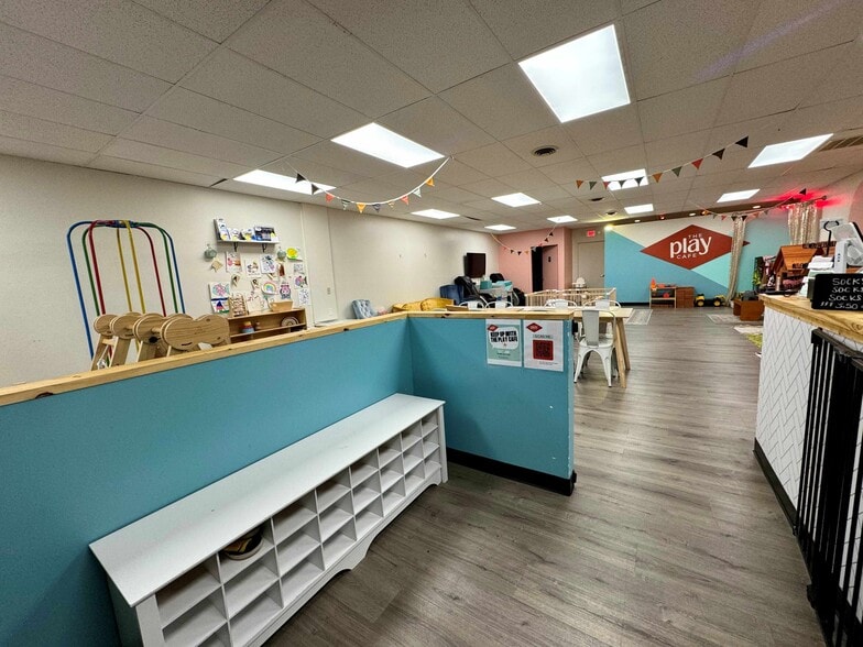 More Photos Of 115-159 Marion Blvd, Marion General Retail For Lease
