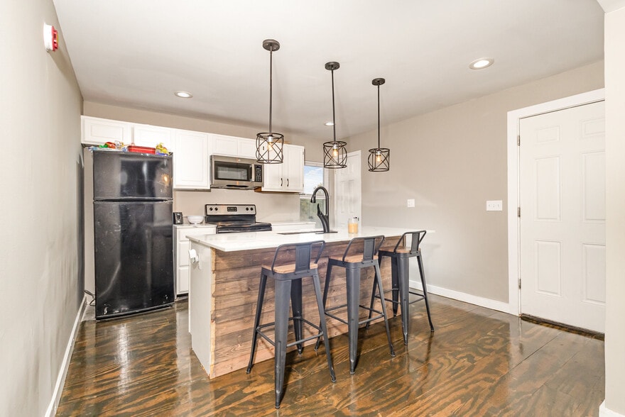 More Photos Of 6603 Dixie Hwy, Florence Freestanding For Sale