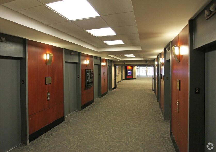 More Photos Of 606 Walnut St, Des Moines Office For Sale