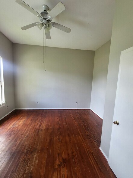 More Photos Of 1905 Chapman St, Houston Apartments For Lease
