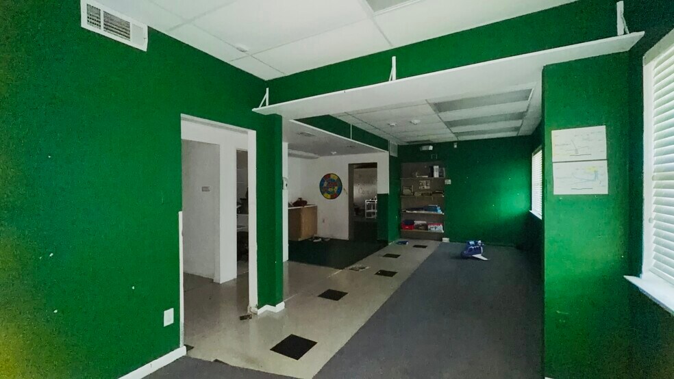 More Photos Of 109 W Midway Dr, Euless Medical For Sale