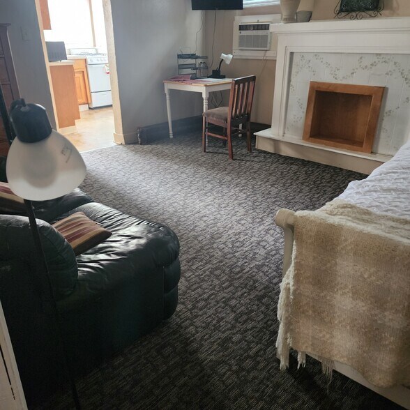 More Photos Of 401 N Spring St, Independence Apartments For Sale