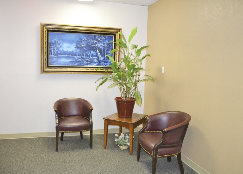 More Photos Of 200 N Carrier Pky, Grand Prairie Loft Creative Space For Lease