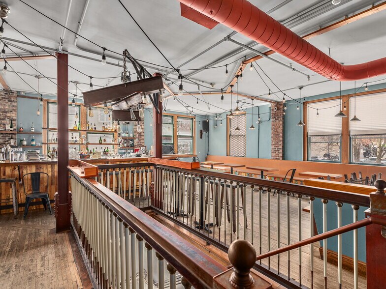 More Photos Of 48 College St, Asheville General Retail For Lease