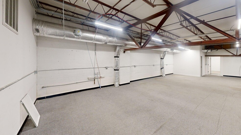 More Photos Of 1045 Granada Ave, Nashville Flex For Lease