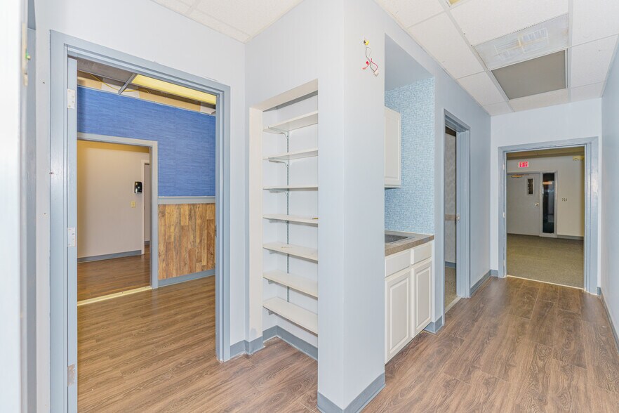 More Photos Of 961-963 State Route 146, Clifton Park Medical For Lease