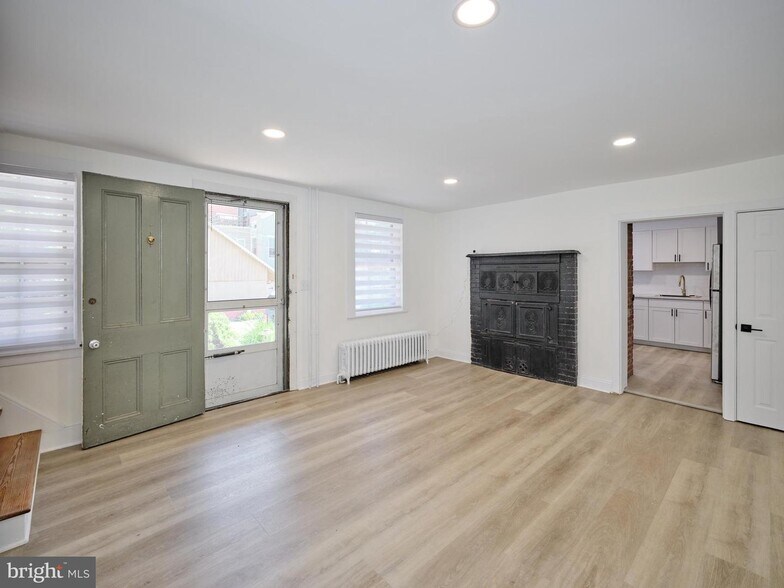 More Photos Of 12-20 W Bridge St, New Hope Storefront For Sale