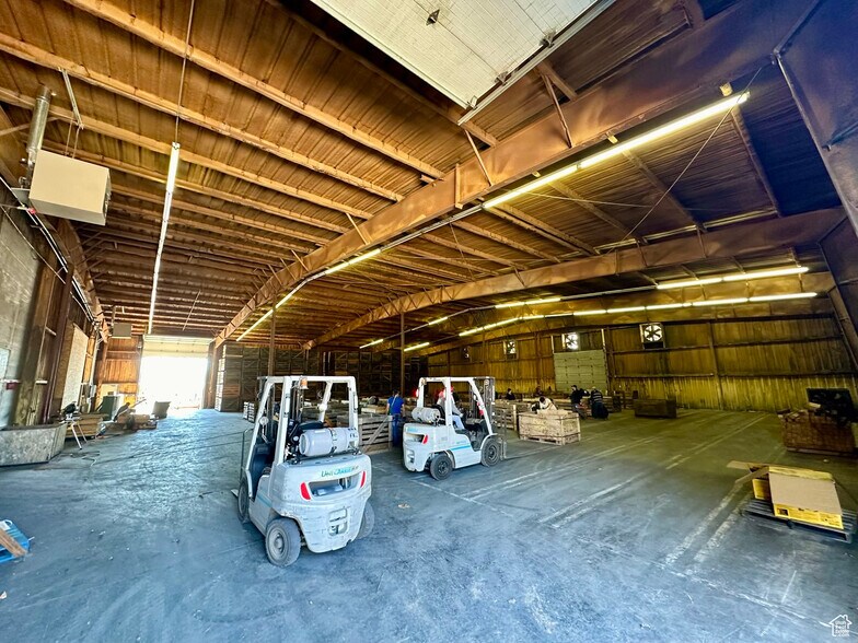 More Photos Of 848 S 2000 W, Syracuse Unknown For Lease