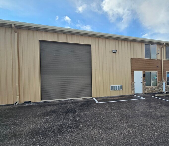 More Photos Of 3612 Galt Ct, Rapid City Warehouse For Lease