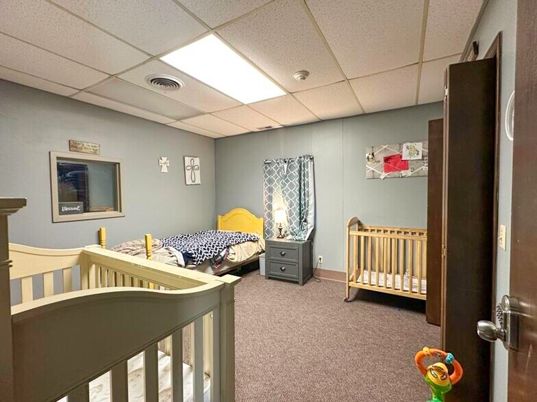 More Photos Of 70 N 31st St, Clinton Healthcare For Sale