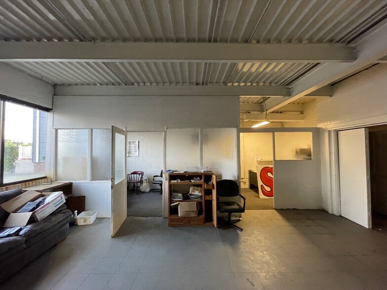 More Photos Of 449 New Park Ave, West Hartford Warehouse For Sale