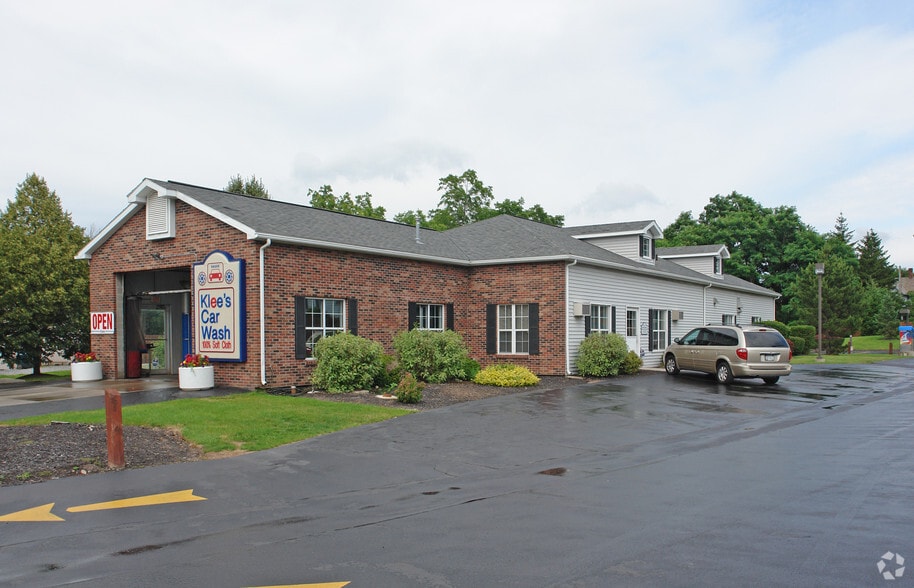 Primary Photo Of 3044 E Henrietta Rd, Henrietta Carwash For Sale