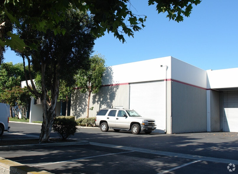 More Photos Of 16412 Avalon Blvd, Carson Warehouse For Lease