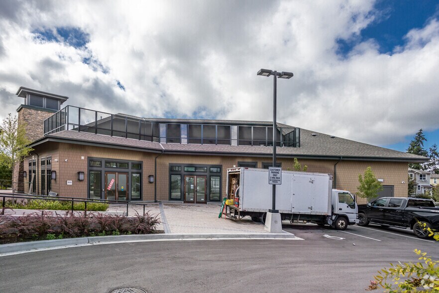 More Photos Of 10727 Delsom Cres, Delta Freestanding For Lease