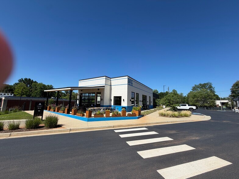 More Photos Of 625 Barber St, Athens Freestanding For Lease