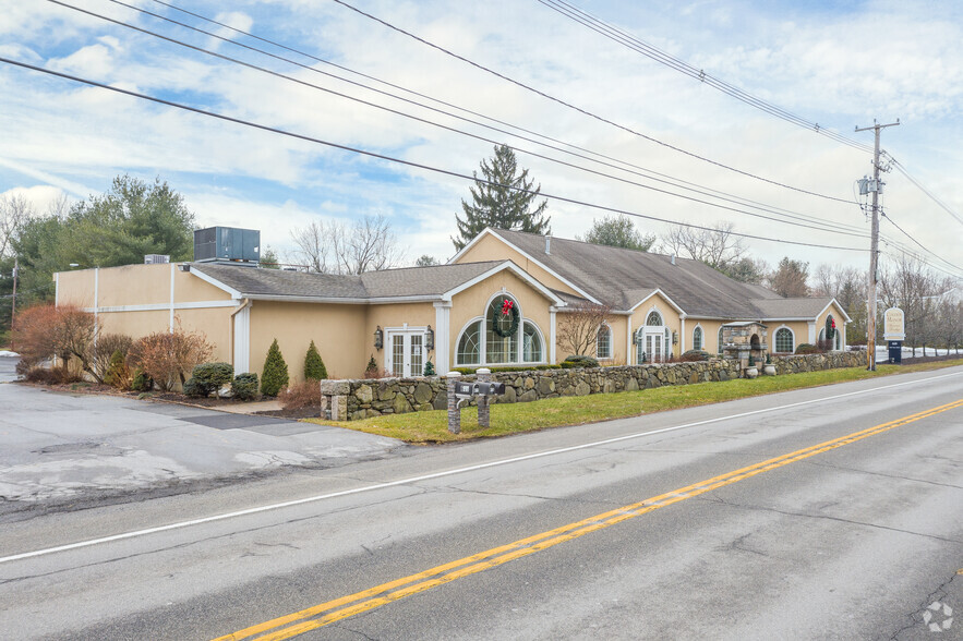 Primary Photo Of 619 State Route 17K, Montgomery Lodge Meeting Hall For Sale