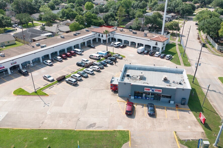 More Photos Of 15965 Westheimer Rd, Houston Unknown For Lease