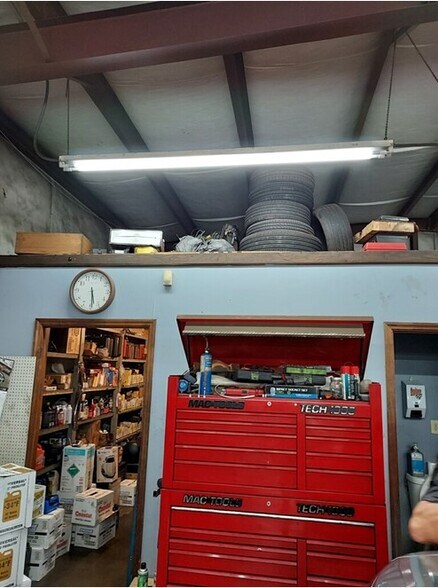 More Photos Of 301 N Logan St, Gaffney Auto Repair For Sale