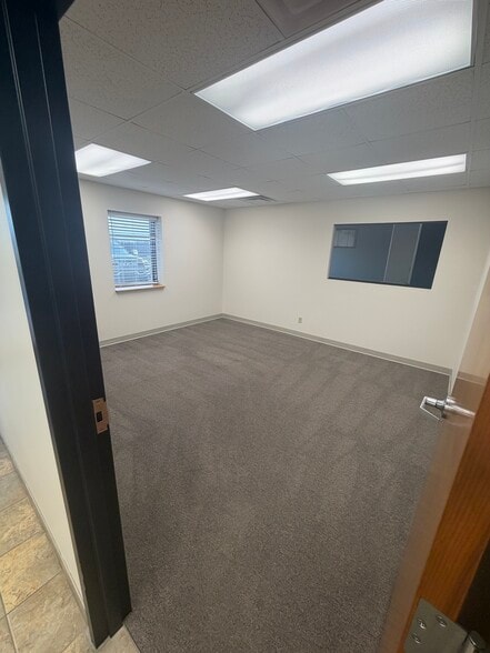 More Photos Of 111 Capital Ct, Nicholasville Industrial For Sale