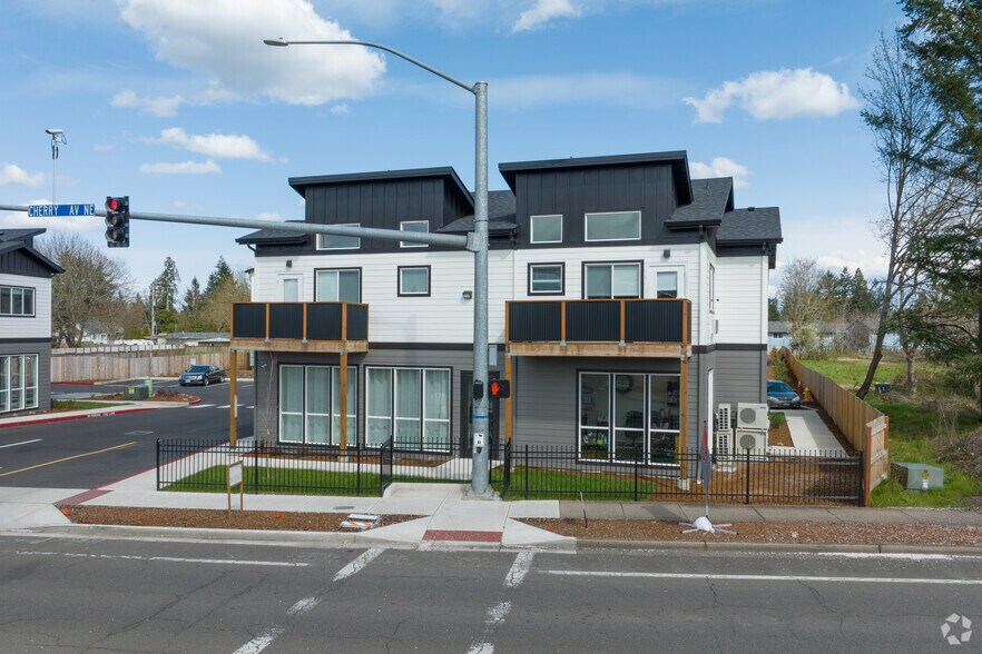 More Photos Of 3910-3940 Cherry Ave NE, Keizer Storefront Retail Office For Lease