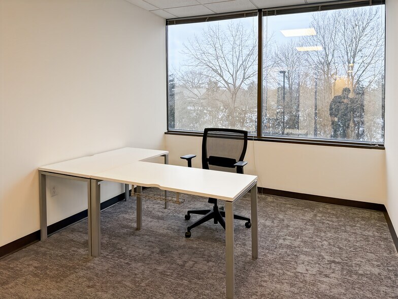 More Photos Of 6397 Emerald Pky, Dublin Coworking Space