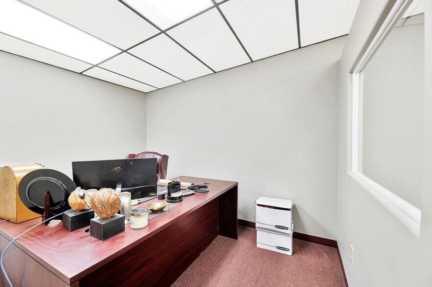 More Photos Of 11209 W Kellogg, Wichita Auto Dealership For Sale