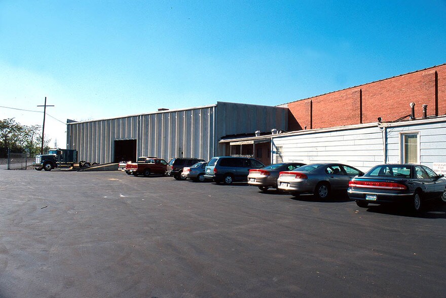 More Photos Of 5060-5130 Manchester Ave, Saint Louis Warehouse For Sale