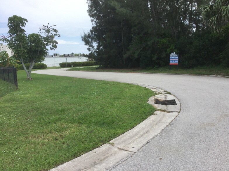 More Photos Of 10 E Aqua Ra Dr, Jensen Beach Land For Sale