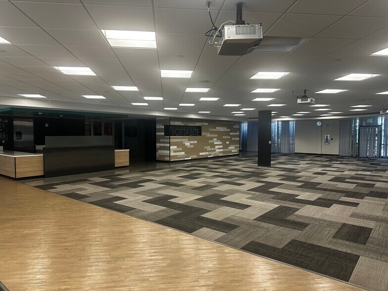 More Photos Of 10321 W Reno Ave, Oklahoma City Manufacturing For Lease