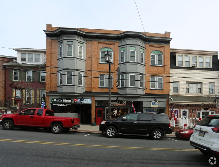 More Photos Of 35-39 E Philadelphia Ave, Boyertown Storefront Retail Residential For Lease