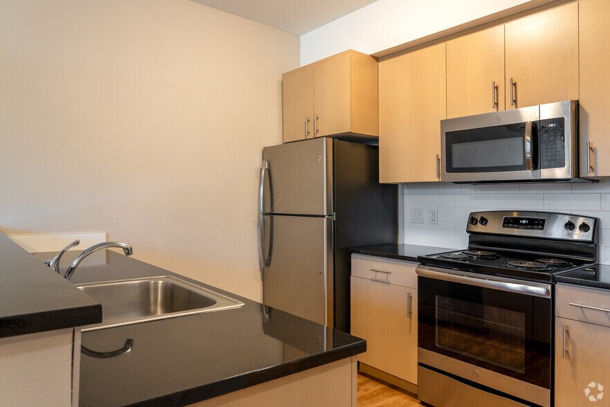 More Photos Of 1415 SE Pardee St, Portland Apartments For Sale