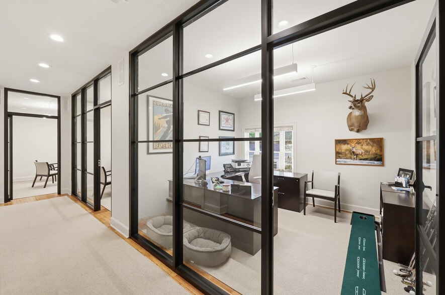 More Photos Of 131 Kentucky Ave, Lexington Freestanding For Sale
