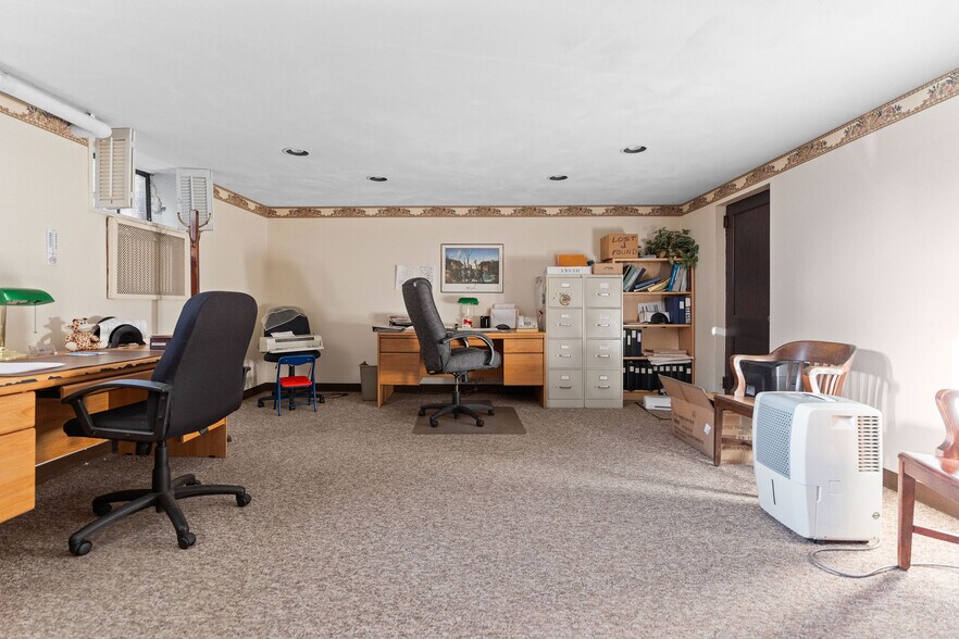 More Photos Of 150 Main St, Johnson City Medical For Sale