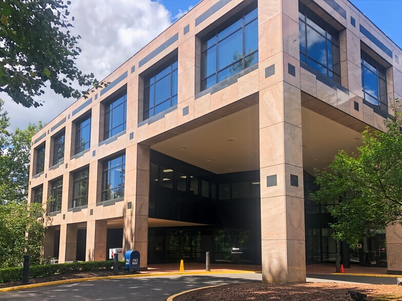 More Photos Of 125 Half Mile Rd, Red Bank Coworking Space