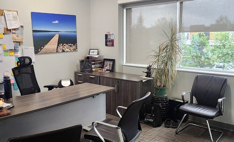 More Photos Of 190 Carleton Dr, St. Albert Warehouse For Lease
