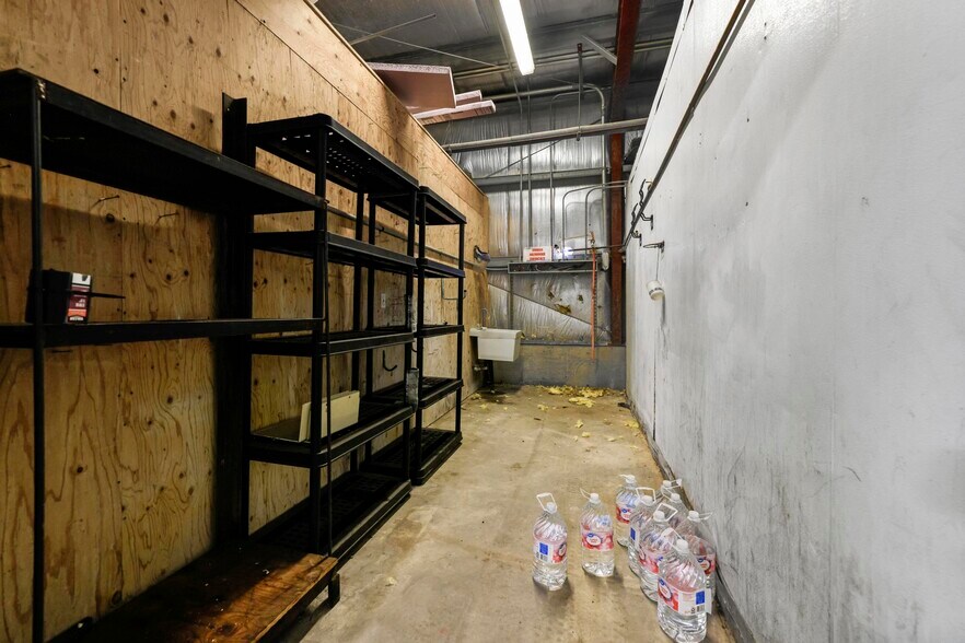 More Photos Of 4074 N 2000 E, Filer Warehouse For Sale